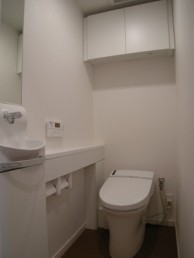 コルクフロアで温かみのある空間に コルクフロアで温かみのある空間に